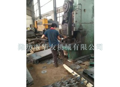 點擊查看詳細(xì)信息<br>標(biāo)題：華友機(jī)械車間一角 閱讀次數(shù)：8873